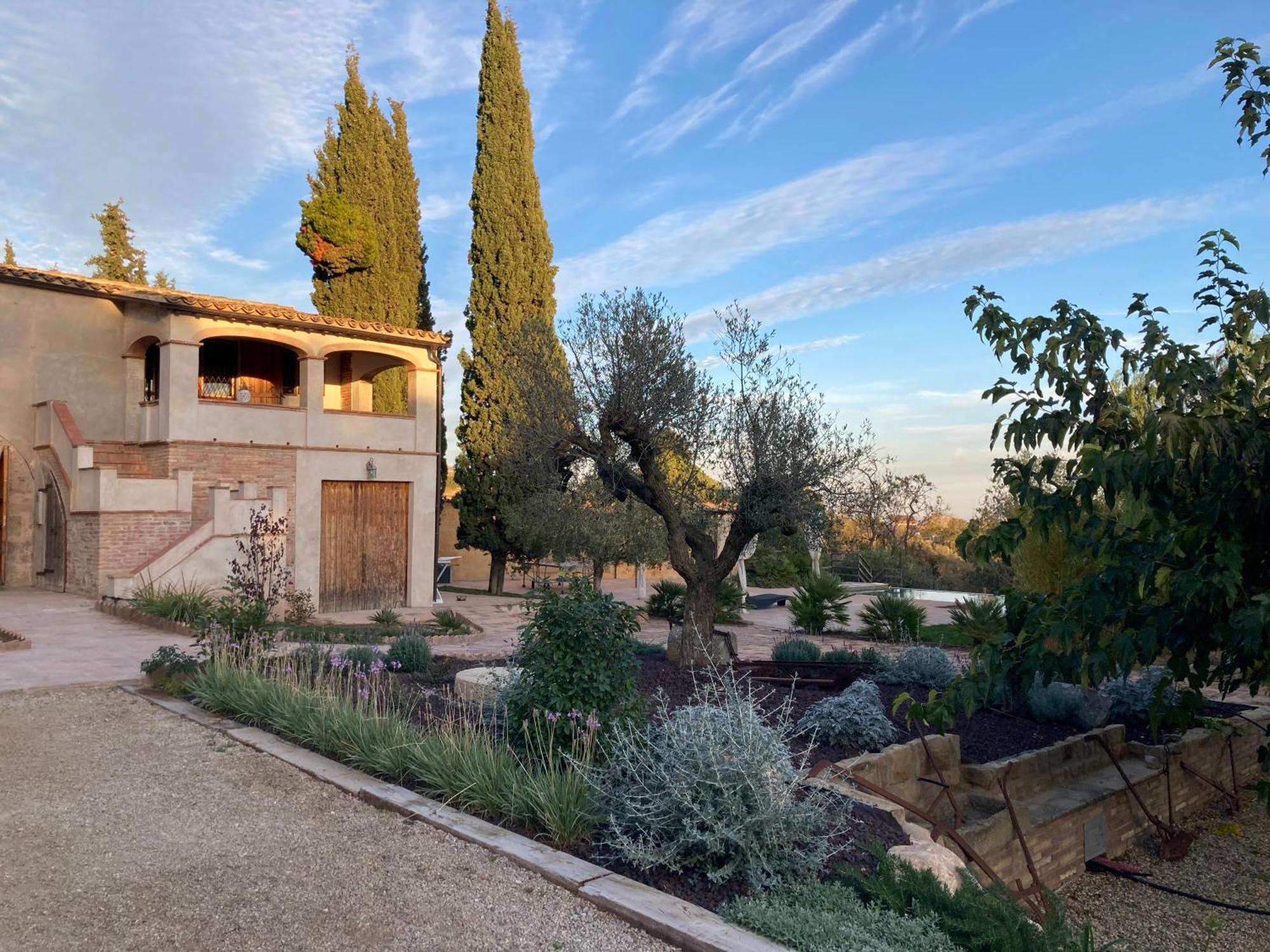 Els Hostalets de Pierola Habitacion Suite En Masia Can Robira מראה חיצוני תמונה